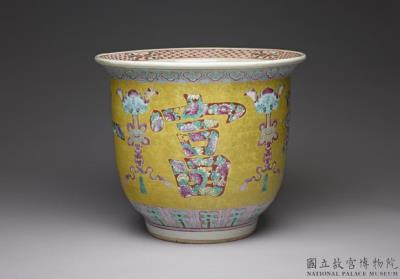 图片[2]-Planter with fu gui ji xiang decor. Jingdezhen ware, famille-rose enamels. Qing dynasty (1644-1911)-China Archive